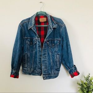 VINTAGE 🚨 Levi’s Flannel Lined Denim Jacket